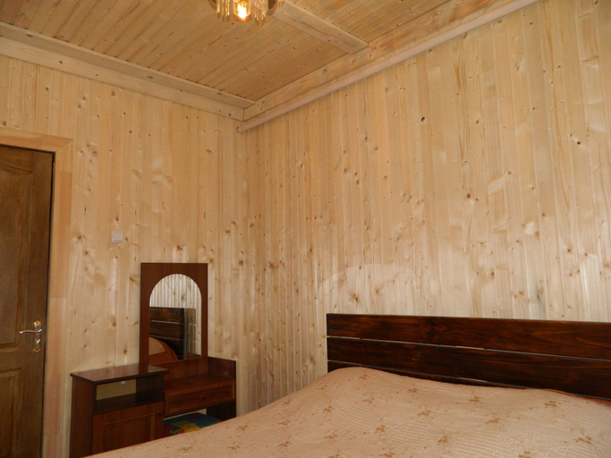 Bedroom 2, Barvy Skeli, Iaremchans'ka
