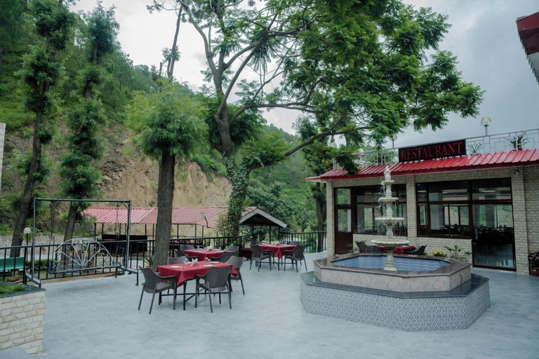 Food & Drinks 4, Hotel Falcon Crest, Solan