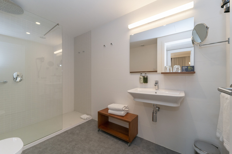 Bathroom 4, ARTIEM Urban Apartments, Baleares