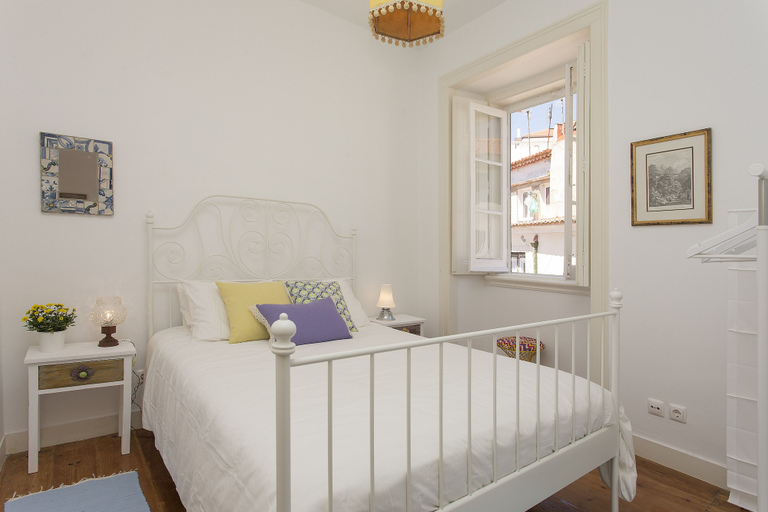Bedroom 3, Spacious Alfama Duplex, By TimeCooler, Lisbon