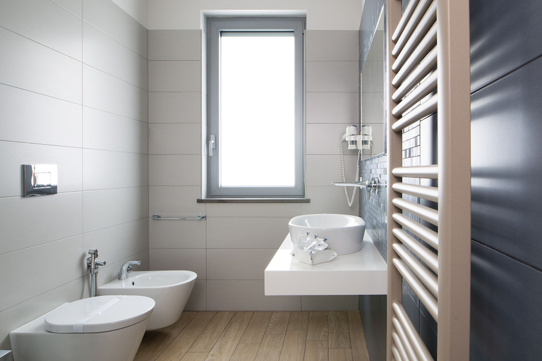 Bathroom 4, Hotel Al Veliero, Brescia