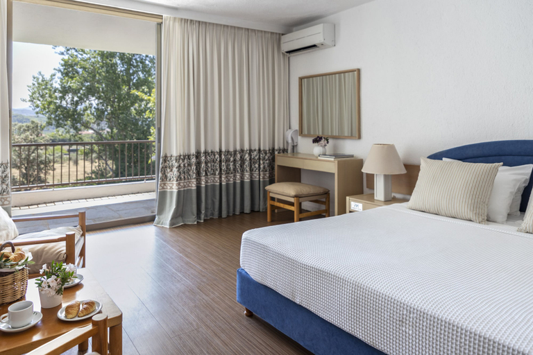 Bedroom 3, Hotel Amalia Olympia, West Greece