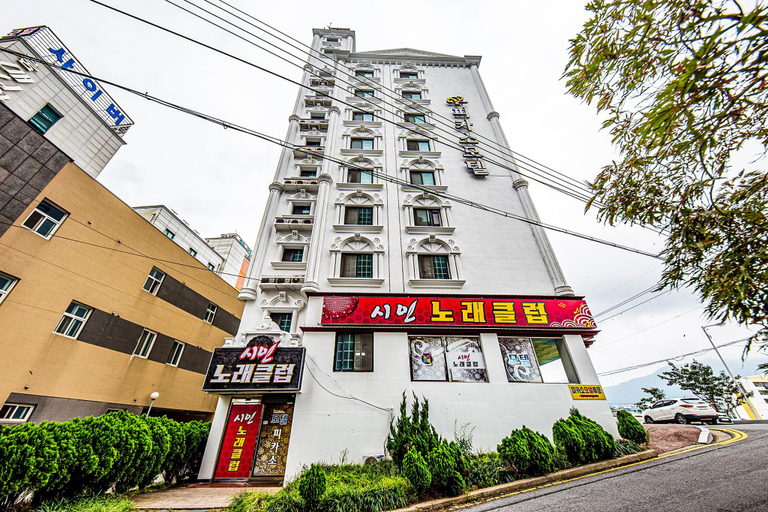 Others 3, Boryeong (Daecheon) Picasso, Boryeong