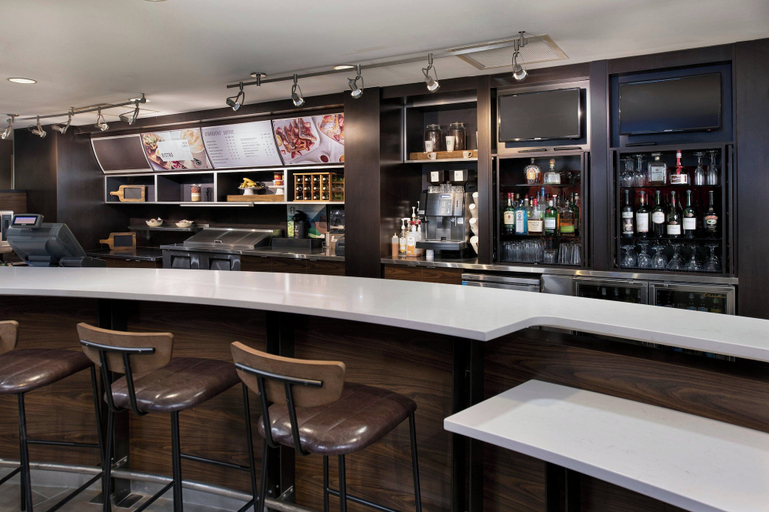 Food & Drinks 1, Courtyard by Marriott Collierville, Shelby