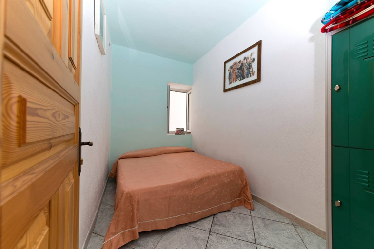 Bedroom 2, Ring Hostel, Napoli