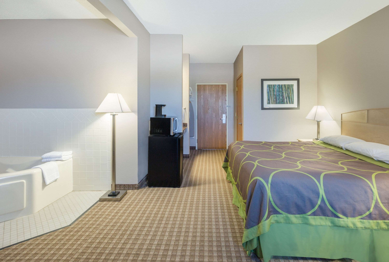Bedroom 3, Super 8 by Wyndham Carroll/East, Carroll