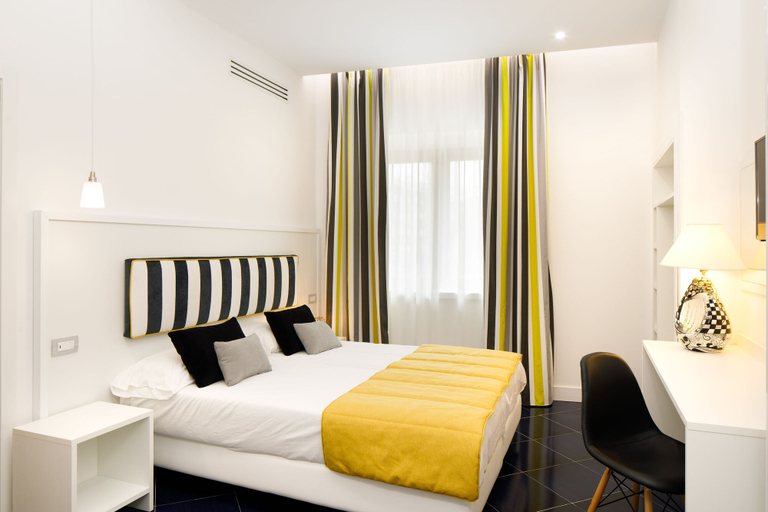 Bedroom 3, Hotel Nice, Napoli