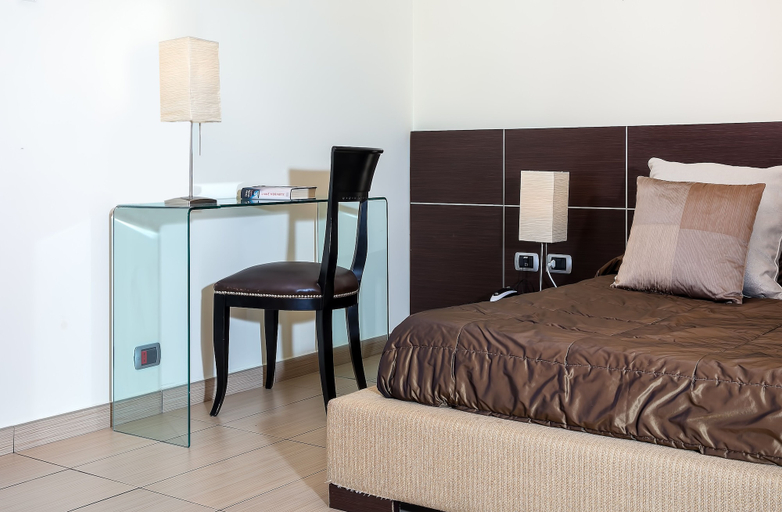 Bedroom 3, Hotel Olimpico, Salerno