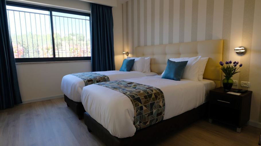 Bedroom 4, Tantur Hills Hotel - Jerusalem, Bethlehem