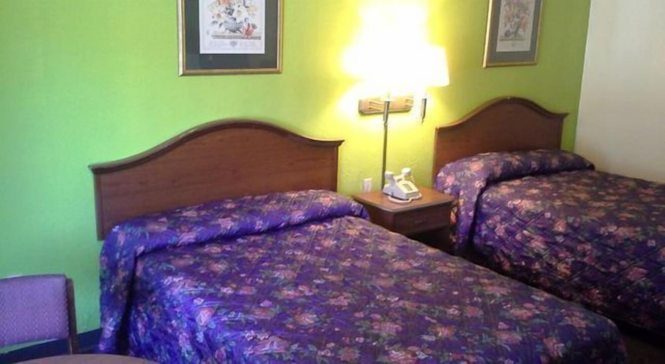 Bedroom 3, Red Carpet Inn, Richmond