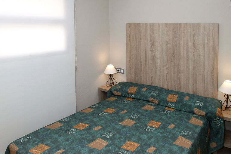 Bedroom 3, RVApartaments Provenzal, Girona
