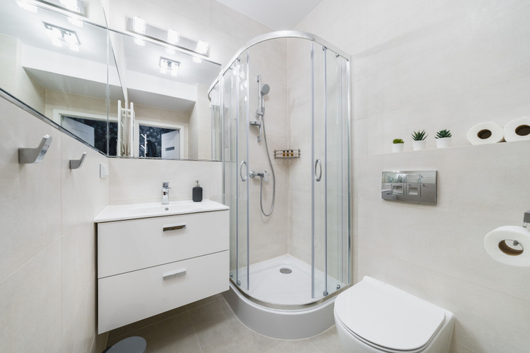 Bathroom 3, Sarah Apartments Old Town, Kraków City