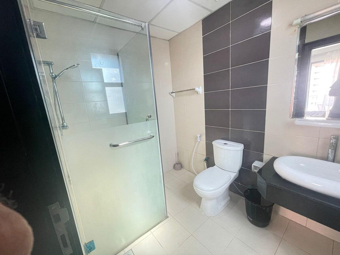 Bathroom 4, Luxury Private Room with Marina view- Close Metro., Dubai