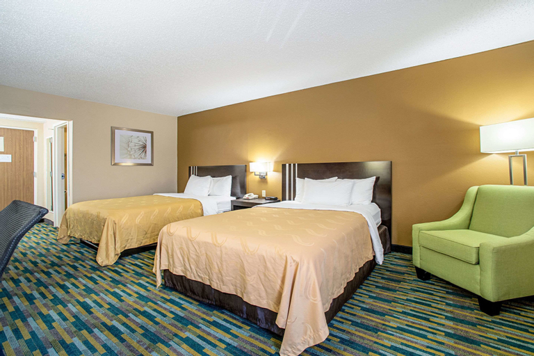 Bedroom 3, Quality Inn Near Six Flags St. Louis, Franklin