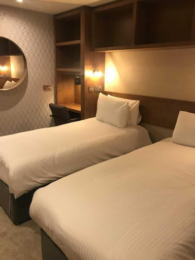 Bedroom 2, The Enniskillen Hotel and Motel, Fermanagh and Omagh