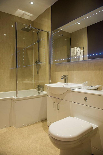 Bathroom 4, Somerton House Hotel, Dumfries and Galloway