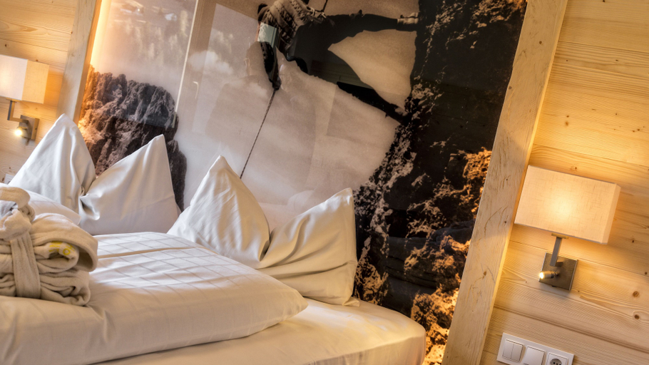 Bedroom 3, Hotel Interski, Bolzano