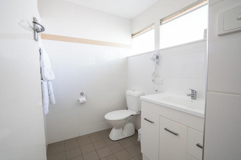 Bathroom 21