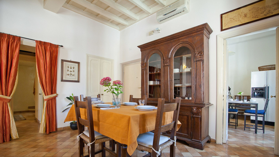 Others 4, Rental in Rome Crociferi 1, Rome