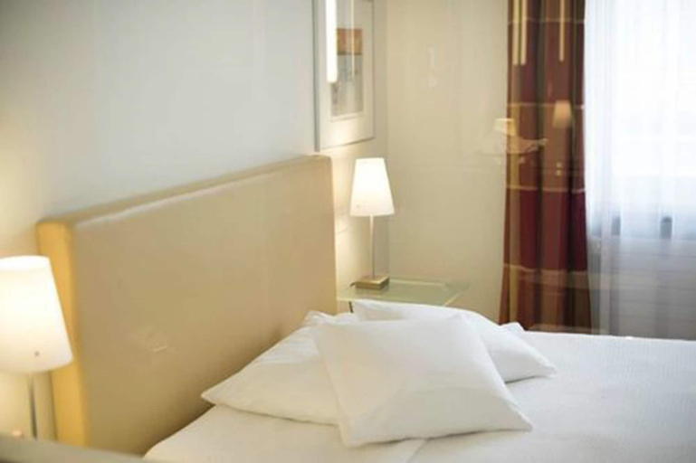 Bedroom 27