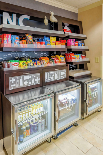 Food & Drinks 5, Hampton Inn Wilmington-Medical Park, New Hanover
