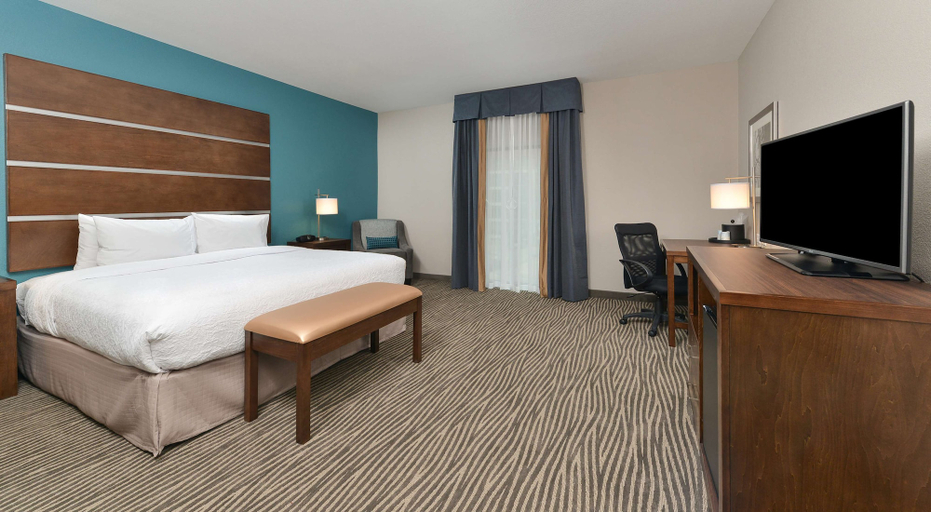 Bedroom 3, Hampton Inn & Suites Des Moines Downtown, Polk