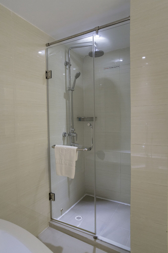 Bathroom 5, Esperado Lake View Hotel, Yangon