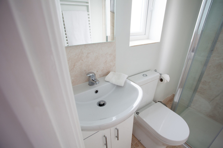 Bathroom 3, Artists' Cottages, North Yorkshire