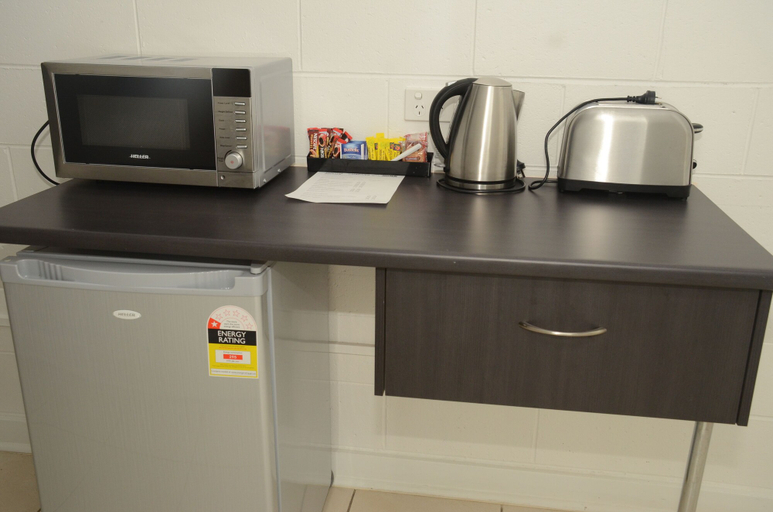 Others 5, Capricorn Hotel, Duaringa
