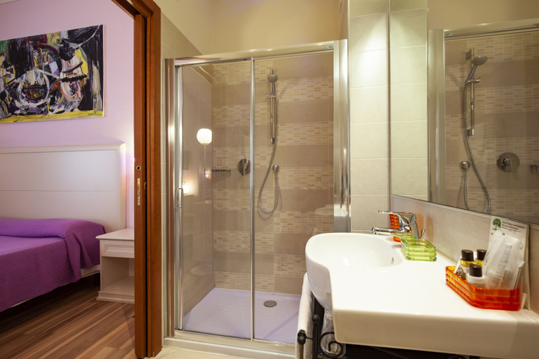 Bathroom 4, Smart Hotel Bartolini, Pistoia