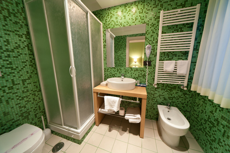 Bathroom 5, Hotel Città dei Papi, Frosinone