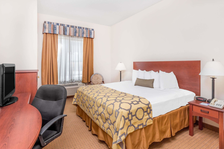 Bedroom 3, Baymont by Wyndham Cartersville, Bartow