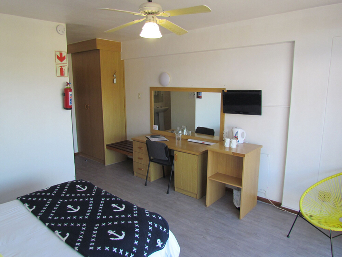 Bedroom 3, Hoedjiesbaai Hotel, West Coast