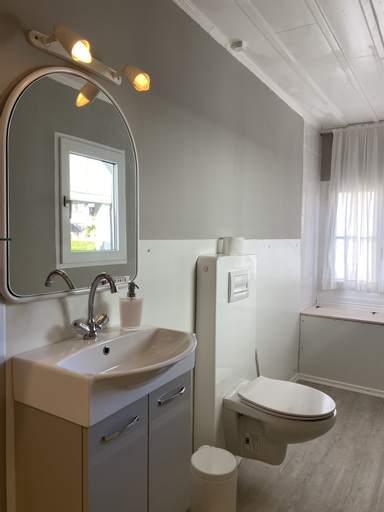 Bedroom 3, Haus der Schwalbe, Thun