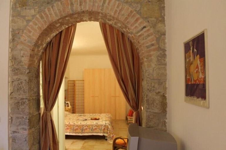 Room 4, Casa Bussana, Imperia
