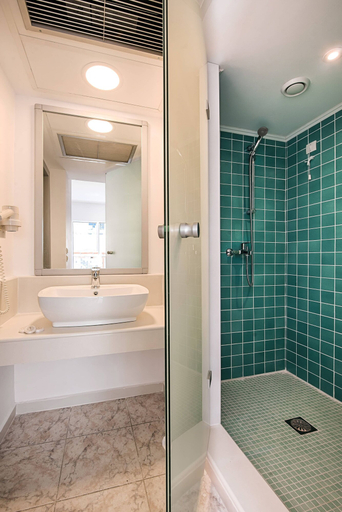 Bathroom 4, Esperia City Hotel, South Aegean