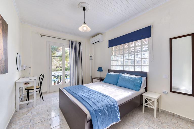 Bedroom 2, Ina Apartment, Ionian Islands
