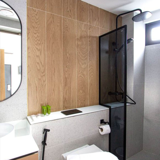 Bathroom 11