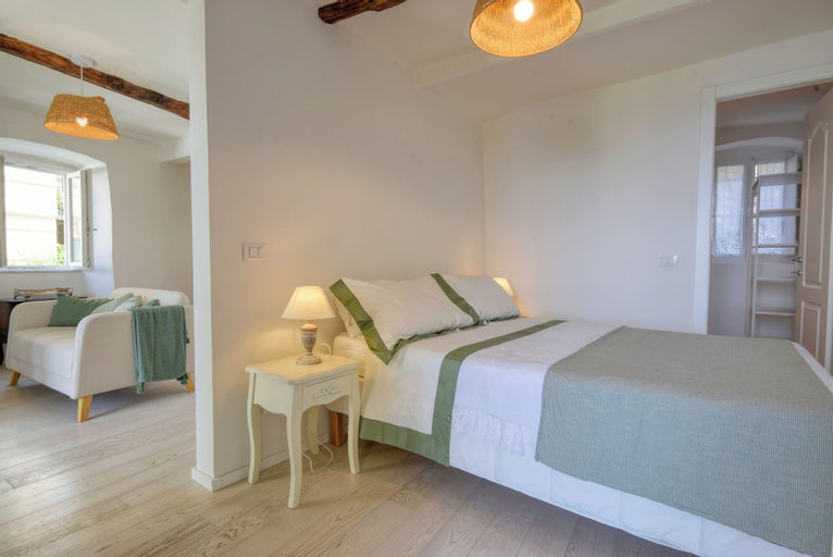 Bedroom 3, Miramare, Genova