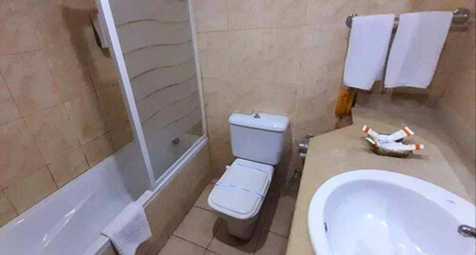 Bathroom 5, Sharm Holiday Resort, Sharm el-Sheikh