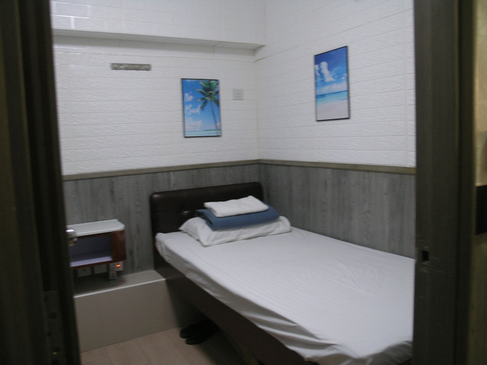 Bedroom 3, Majestic 7 Guest House, Kowloon