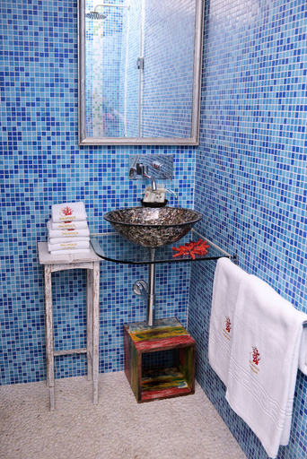 Bathroom 4, Salapolis Luxury Apartments, Lecce