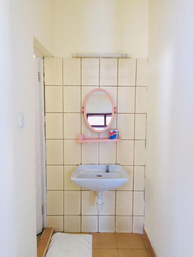 Bathroom, Merry Villa Hotel & Apartments, Kilifi South