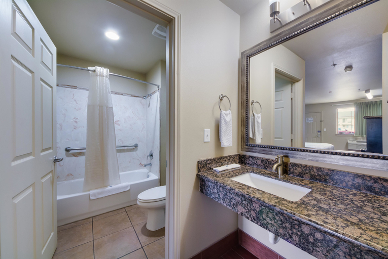 Bathroom 5, Eagle Ford Inn, Wilson