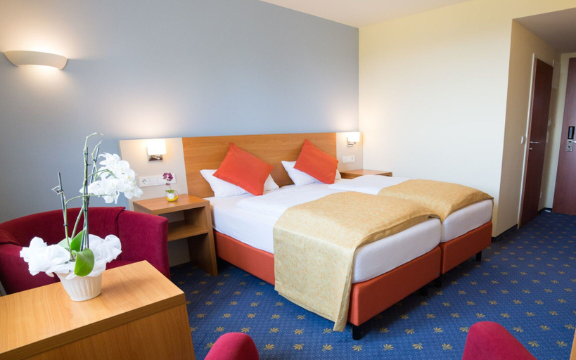 Bedroom 4, Berghotel Tambach Seminar Center, Gotha