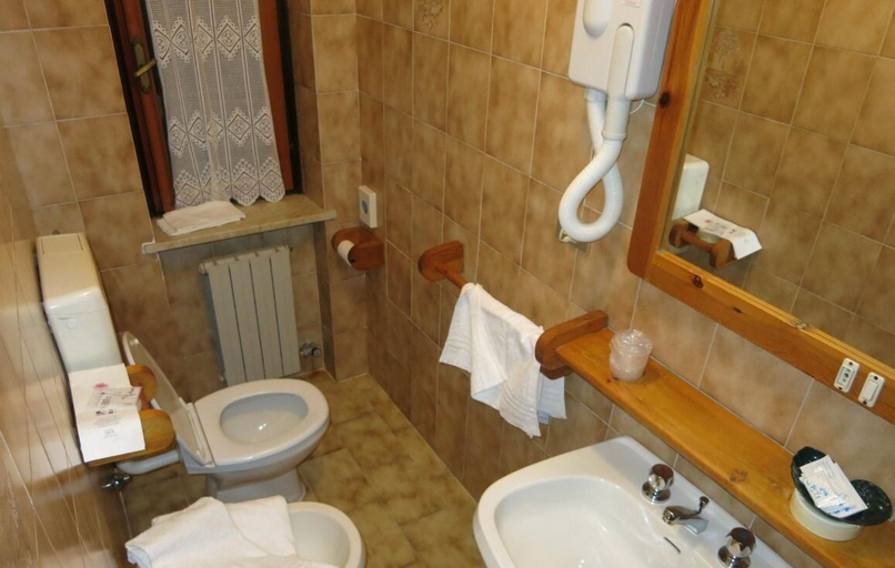 Bathroom 4, Hotel Col Serena, Aosta