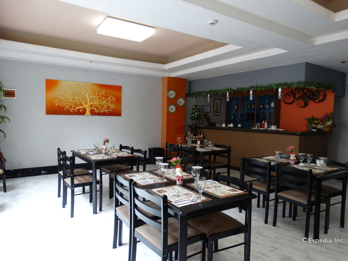 Food & Drinks 5, Silver Oaks Suite Hotel, Manila City