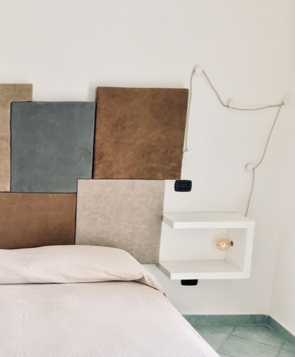 Bedroom 3, Black Market Hotel, Napoli