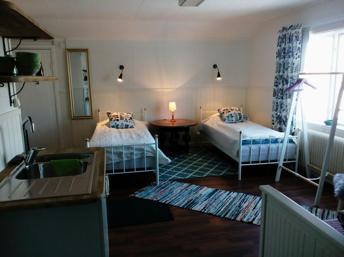 Bedroom 3, Vandrarhemmet Hammar - Hostel, Askersund