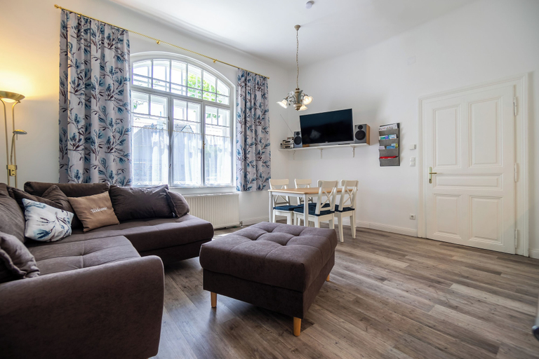 Others 5, Albizia-Apartments, Baden
